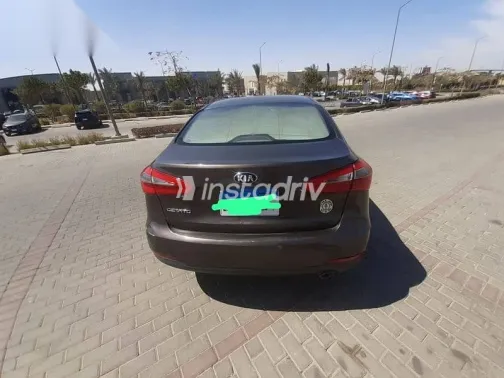 كيا سيراتو 2015 بني مستعملة للبيع - 3