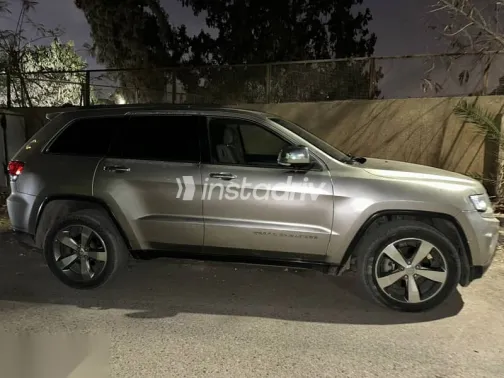 جيب شيروكي 2016 ذهبي مستعملة للبيع - 2