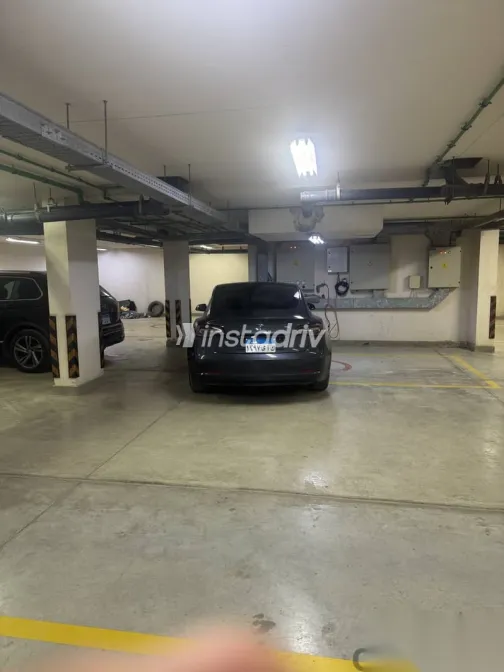 Tesla Model 3 2023 Gray Used for Sale - 3