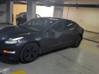 تسلا موديل 3 2023 رمادي مستعملة للبيع