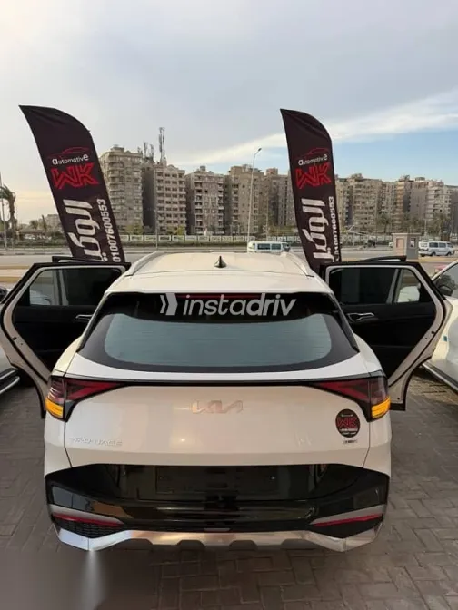 كيا سبورتاج 2022 أبيض مستعملة للبيع - 9