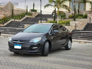 اوبل أسترا 2021 أسود مستعملة للبيع