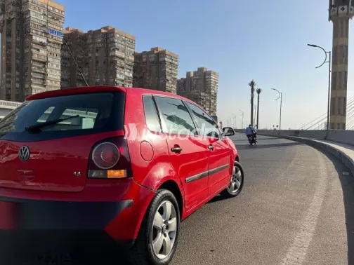 فولكس فاغن بولو 2009 أحمر مستعملة للبيع - 2