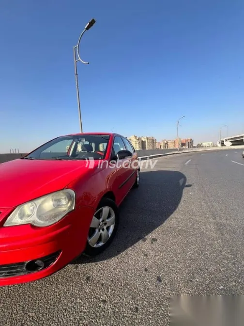 فولكس فاغن بولو 2009 أحمر مستعملة للبيع - 4