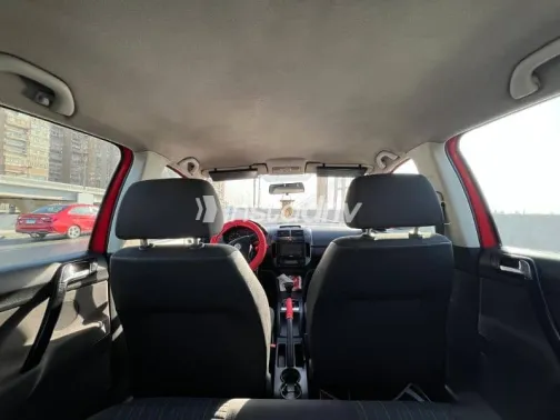 فولكس فاغن بولو 2009 أحمر مستعملة للبيع - 8