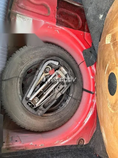 فولكس فاغن بولو 2009 أحمر مستعملة للبيع - 10