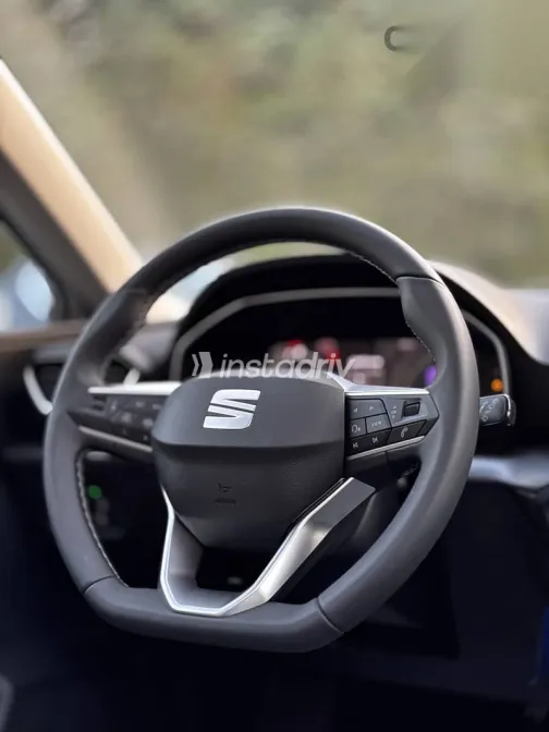 سيات ليون 2026 رمادي جديدة للبيع - 6