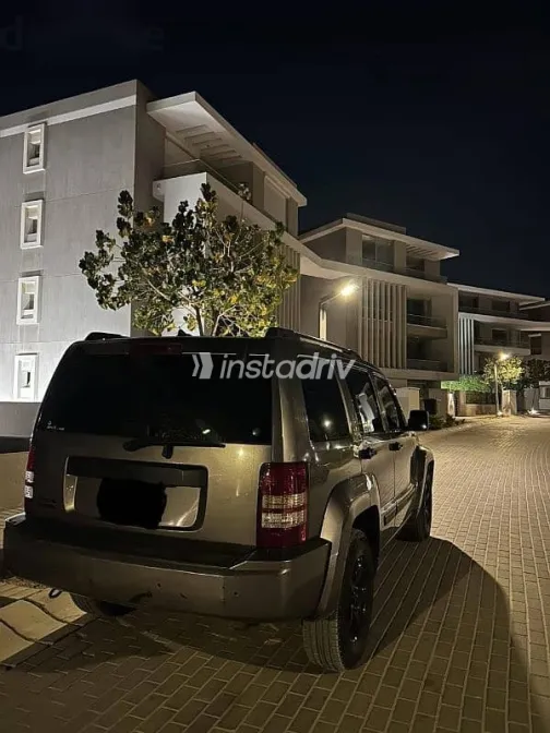 Jeep Cherokee 2012 Gray Used for Sale - 3