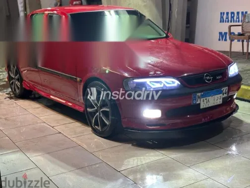 اوبل فيكترا 1997 أحمر مستعملة للبيع - 6