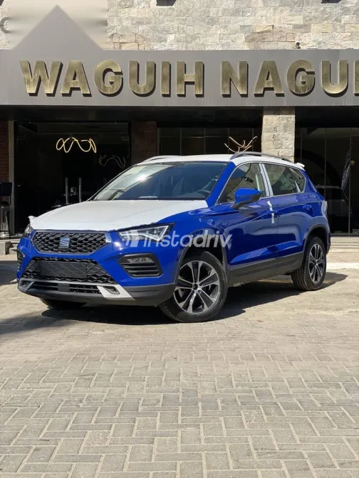 سيات اتيكا 2026 أزرق غامق جديدة للبيع - 1