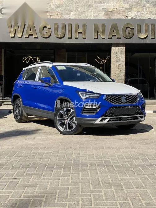 سيات اتيكا 2026 أزرق غامق جديدة للبيع - 3