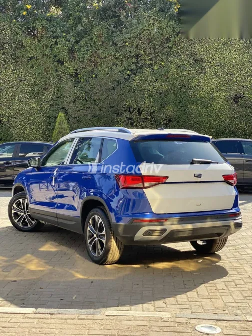 سيات اتيكا 2026 أزرق غامق جديدة للبيع - 4