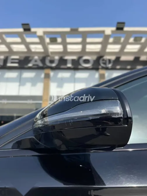 مرسيدس E 180 2018 أسود مستعملة للبيع - 4