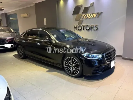 مرسيدس S 450 2022 أسود مستعملة للبيع - 1