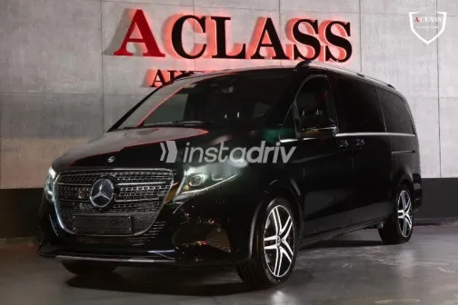 مرسيدس فيانو 2025 أسود مستعملة للبيع - 1