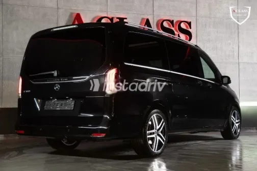 مرسيدس فيانو 2025 أسود مستعملة للبيع - 2