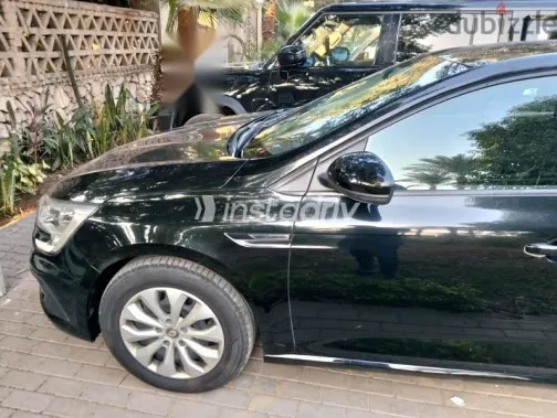 رينو ميجان 2022 أسود مستعملة للبيع - 4