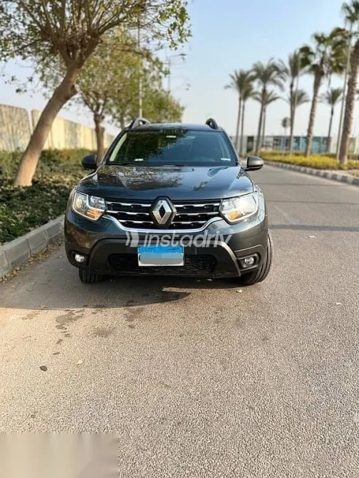 رينو داستر 2022 رمادي مستعملة للبيع - 1