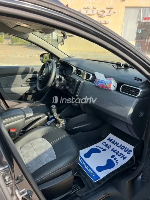 رينو داستر 2022 رمادي مستعملة للبيع - 5