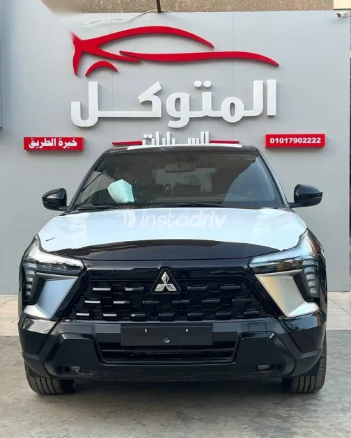 ميتسوبيشي اوت لاندر 2026 أسود جديدة للبيع - 1
