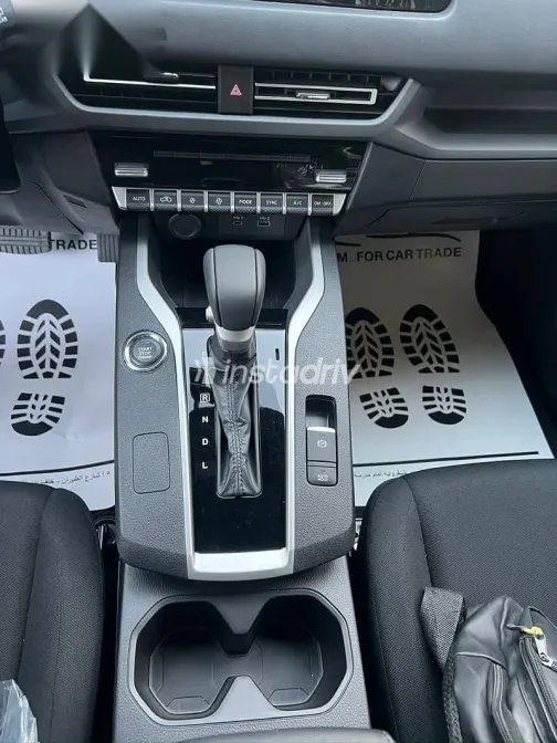 ميتسوبيشي اوت لاندر 2026 أسود جديدة للبيع - 9