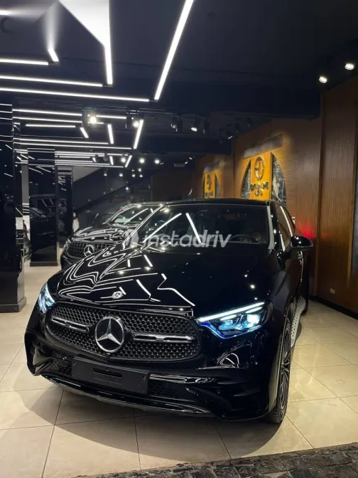 مرسيدس GLC 300 2026 أسود جديدة للبيع - 1