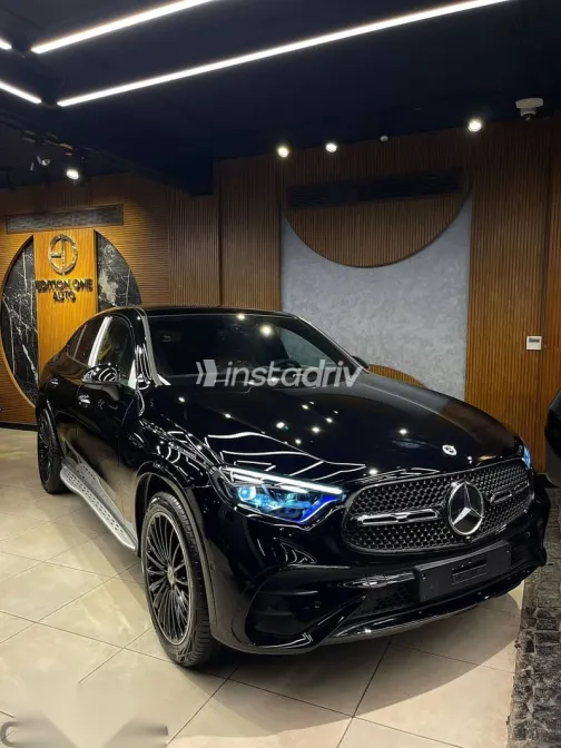 مرسيدس GLC 300 2026 أسود جديدة للبيع - 3