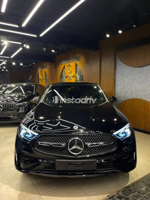 مرسيدس GLC 300 2026 أسود جديدة للبيع - 4