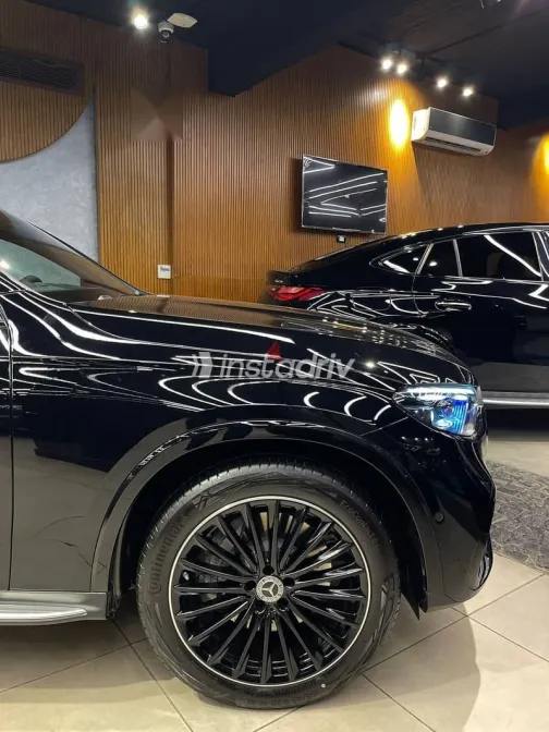 مرسيدس GLC 300 2026 أسود جديدة للبيع - 5