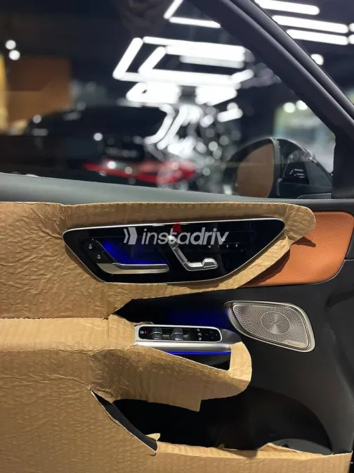 مرسيدس GLC 300 2026 أسود جديدة للبيع - 6