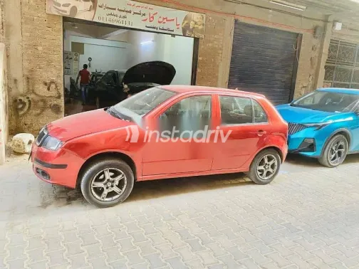 سكودا فابيا 2001 أحمر مستعملة للبيع - 5