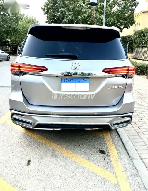 Toyota Fortuner 2021 Silver Used for Sale - 2