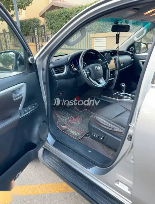 Toyota Fortuner 2021 Silver Used for Sale - 5