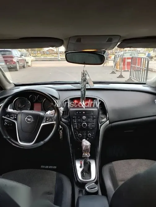 اوبل أسترا 2015 بني مستعملة للبيع - 3