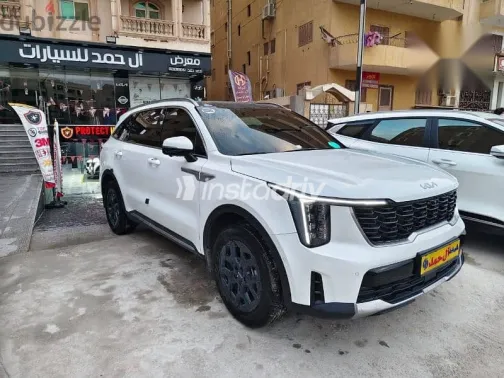 Kia Sorento 2025 White Used for Sale - 3