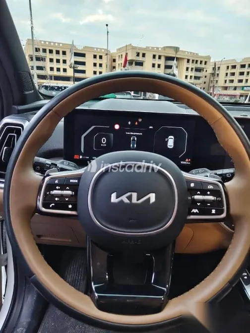Kia Sorento 2025 White Used for Sale - 6