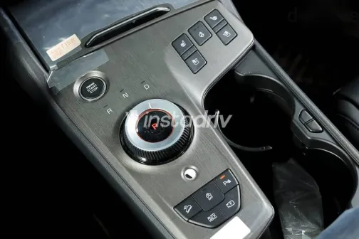 كيا سبورتاج 2025 أبيض جديدة للبيع - 4