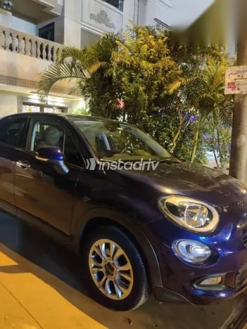 فيات 500 X 2019 أزرق غامق مستعملة للبيع - 1