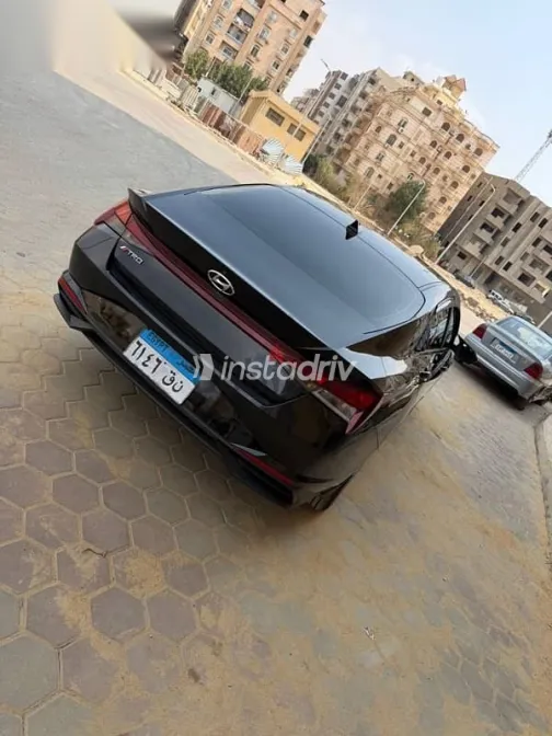 هيونداي إلنترا 2021 أسود مستعملة للبيع - 7