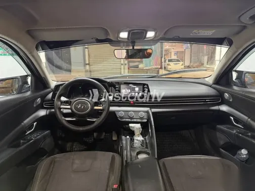 هيونداي إلنترا 2021 أسود مستعملة للبيع - 8