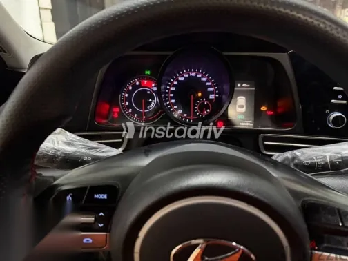 هيونداي إلنترا 2021 أسود مستعملة للبيع - 9