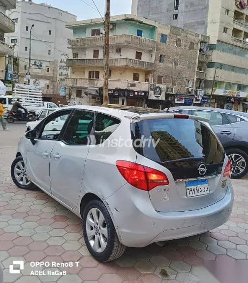 اوبل ميريفا 2016 فضي مستعملة للبيع - 9
