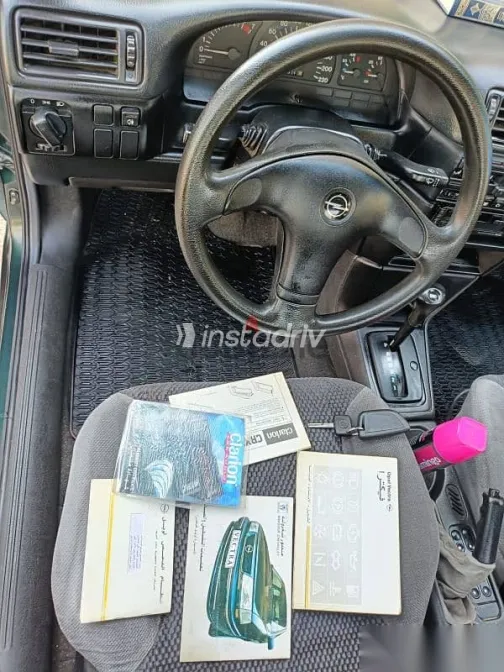 اوبل فيكترا 1995 أخضر مستعملة للبيع - 6