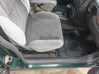 اوبل فيكترا 1995 أخضر مستعملة للبيع