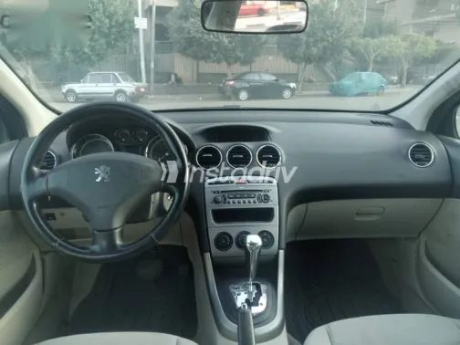 بيجو 408 2012 أسود مستعملة للبيع - 4