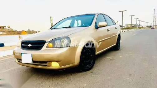 شيفروليه أوبترا 2008 ذهبي مستعملة للبيع - 2