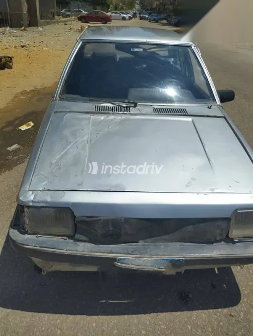 مازدا 323 1982 فضي مستعملة للبيع - 1