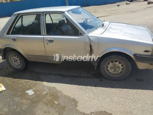 مازدا 323 1982 فضي مستعملة للبيع - 3