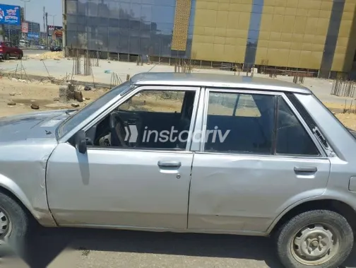 مازدا 323 1982 فضي مستعملة للبيع - 4