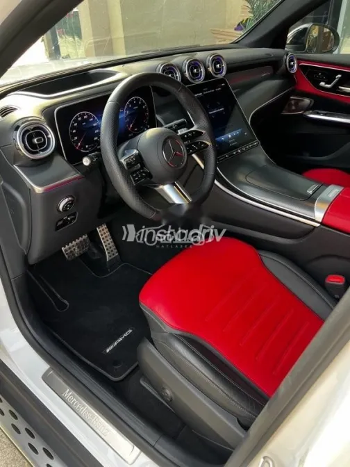 مرسيدس GLC 300 2025 أبيض مستعملة للبيع - 4